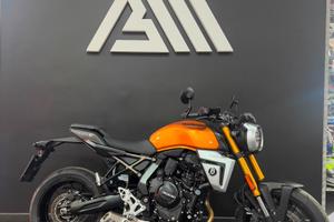 SUZUKI GSX-8T - ANNO 2026
