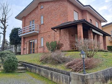 Bilocale più piccolo giardino e posto auto