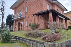 Bilocale più piccolo giardino e posto auto