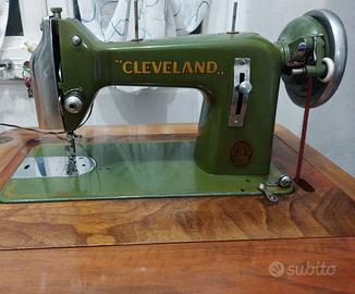 Macchina da cucire a pedale Cleveland con mobile