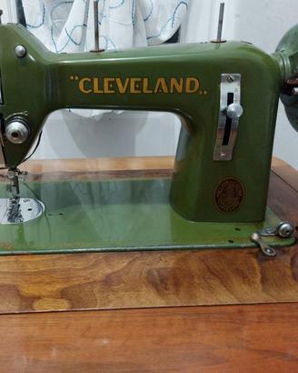 Macchina da cucire a pedale Cleveland con mobile