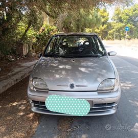 FIAT 600