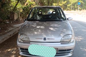 FIAT 600