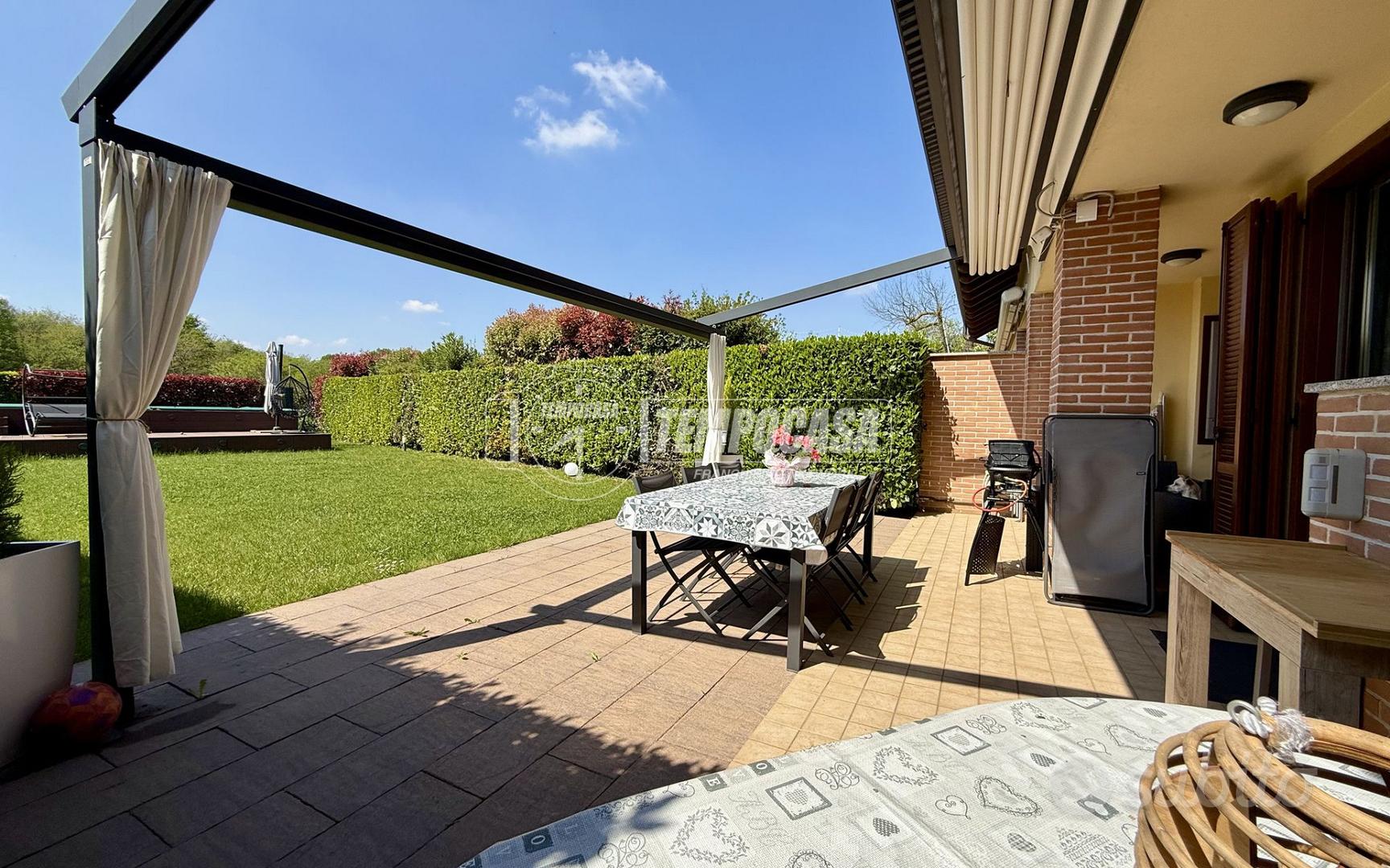 House in Casatenovo, Cacciabuoi, Verdura - Altro