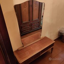 mobiletto con specchio