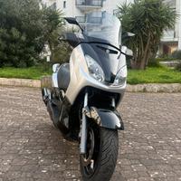 Yamaha Xmax 125