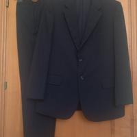 completo da uomo blu scuro