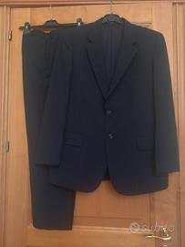 completo da uomo blu scuro