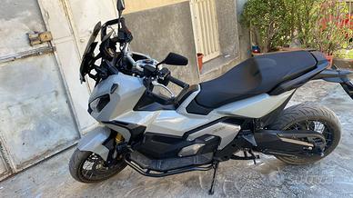Honda xadv anno 2022