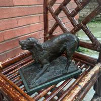 Scultura in bronzo cane in ferma Cesare Biscarra