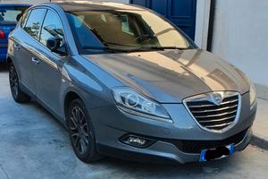 Lancia delta 1.6 mtj 120cv  cambio automatico 