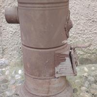 antica stufa in ferro
