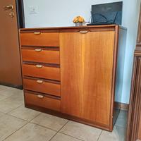 Cassettiere marroni legno