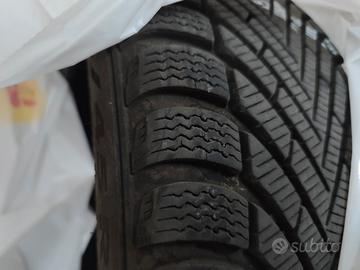4 Pneumatici invernali Pirelli 225/45 R17 – Ottimi