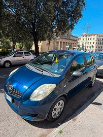 Toyota Yaris 1.0 benzina