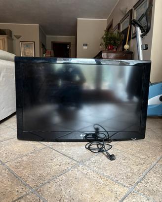 TV LG 103x66