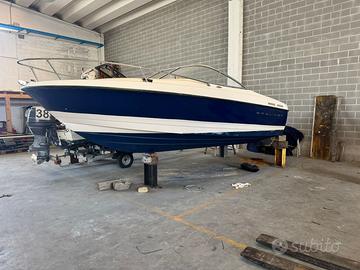 Barca Diesel semicabinata Bayliner