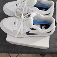 Scarpe Nike alleyoop da donna bianche