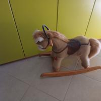 Cavallo a dondolo Trudy