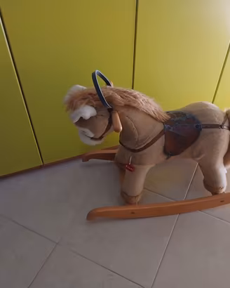 Cavallo a dondolo Trudy
