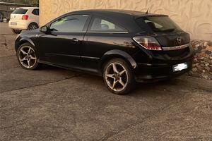Opel astra h gtc