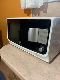 Forno a microonde De Longhi