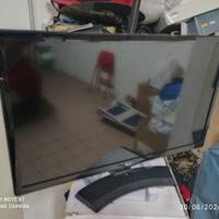 MONITOR TV a LED della LG - 24 POLLICI