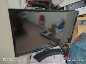 MONITOR TV a LED della LG - 24 POLLICI