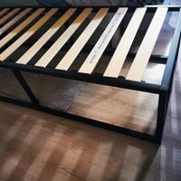 letto singolo singolo in acciaio nero alto 