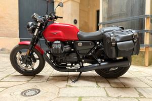 Moto Guzzi V7 IV Stone 2024