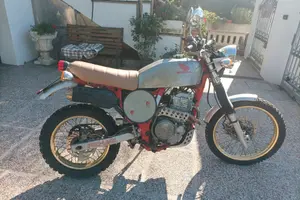 Honda Dominator  650
