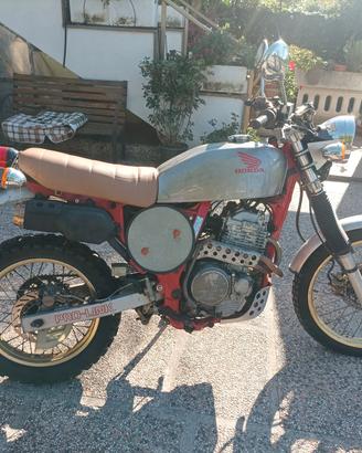 Honda Dominator  650