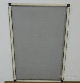 zanzariera per finestra