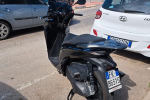 Scooter Honda SH 350