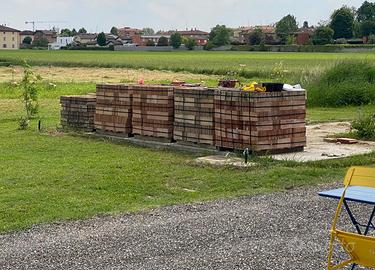 PAVIMENTAZIONE IN COTTO FATTO A MANO – 165 MQ