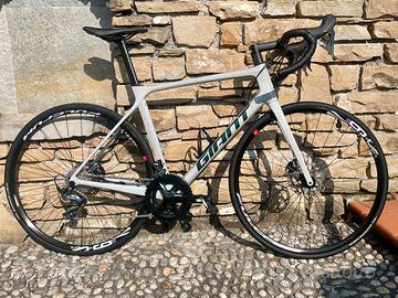 Bici da corsa Giant TCR in carbonio ruote fulcrum