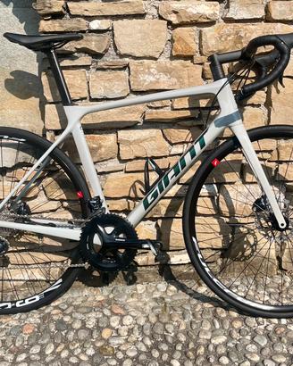 Bici da corsa Giant TCR in carbonio ruote fulcrum