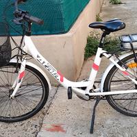Bici elettrica a pedalata assistita bicicletta Ata