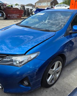 Ricambi TOYOTA AURIS 2013 1.6 BENZINA 1ZRFAE