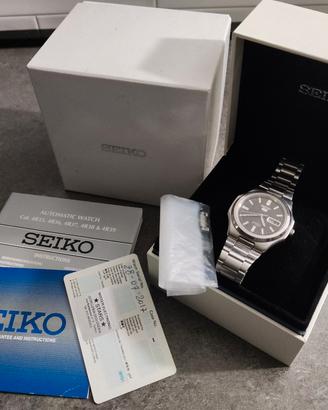 Seiko 5 21 Jewels automatic Nautilus