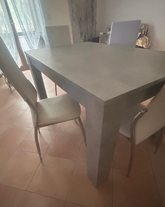 Tavolo + 4 sedie