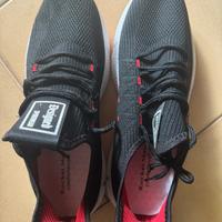 Scarpa ginnastica n.42