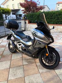 Honda Forza 750 2023