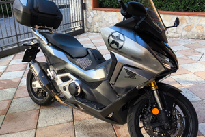 Honda Forza 750 2023