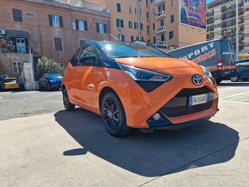 Toyota Aygo 5 Porte Aygo 5p 1.0 x-wave Orange m-mt