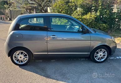 Lancia Ypsilon Unyca