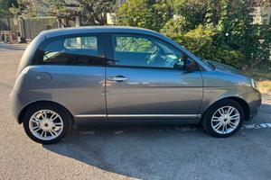 Lancia Ypsilon Unyca