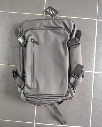 Zaino da viaggio cabin size nero  porta PC 15"