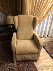 Poltrona reclinabile elettrica a 2 motori