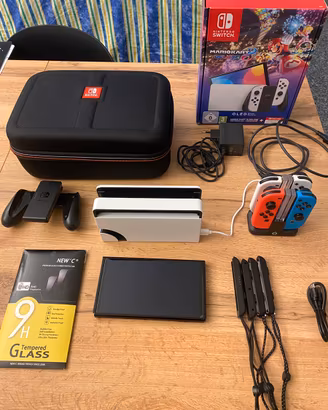 Nintendo Switch OLED con Accessori